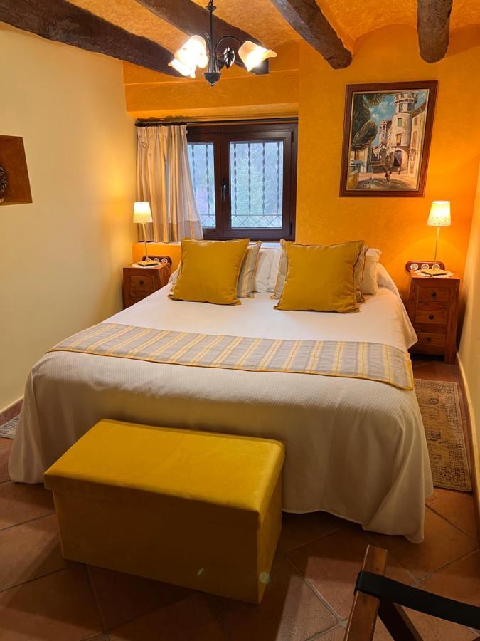 El Molí de Pontons suites con jacuzzi spa Exterior foto