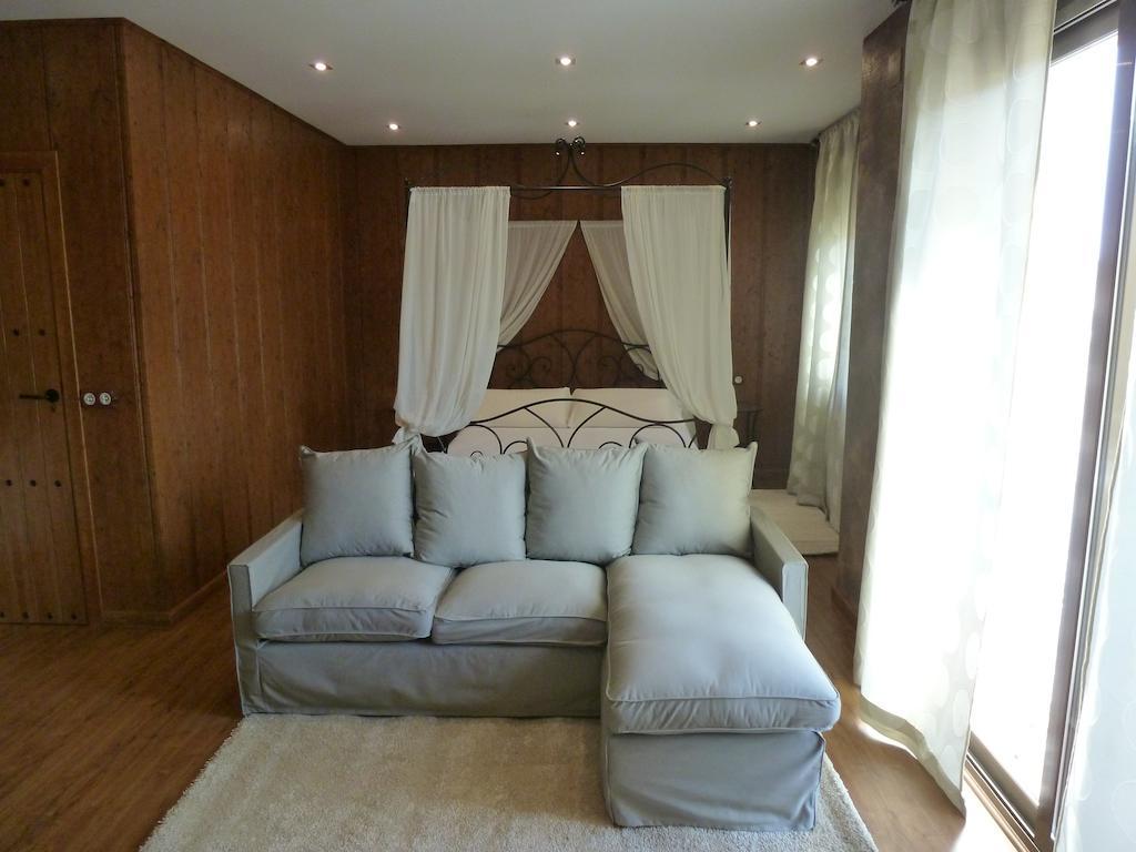 El Molí de Pontons suites con jacuzzi spa Exterior foto